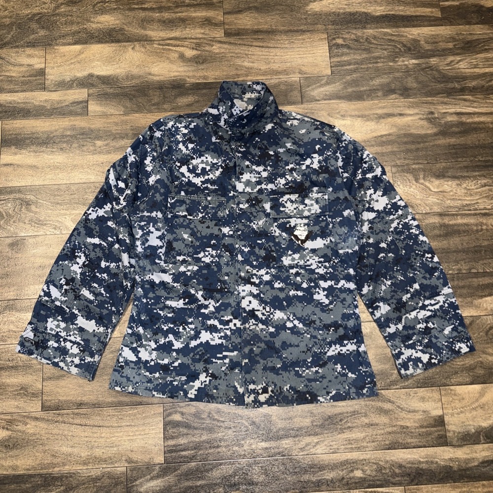 U.S. Navy Working Uniform Type l Utility Blouse Blue Digital Camo Medium Long